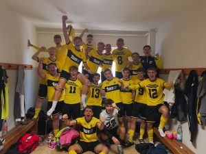 A-Jugend des SV Concordia Schenkenberg feiert 3:0-Sieg beim ESV Delitzsch in der Kabine
