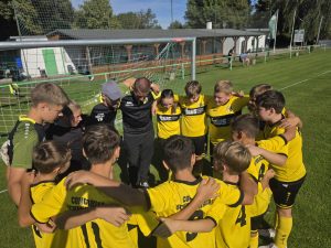 D2 SV Concordia Schenkenberg im Mannschaftskreis vor dem Auswärtsspiel.