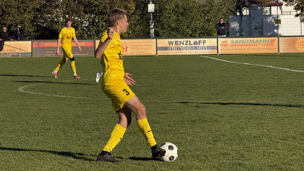 Fernando kontrolliert den Ball im Aufbauspiel der Concorden gegen Zschortau.