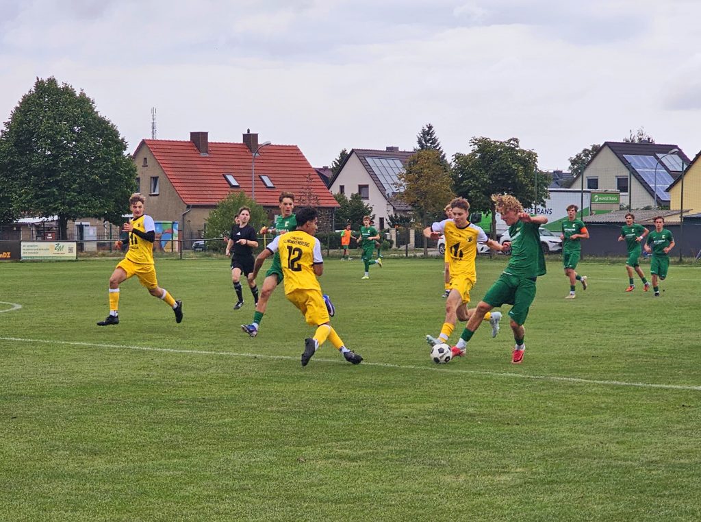 Concordia Schenkenberg Landespokal: Kopfballduell mit der BSG Chemie Leipzig